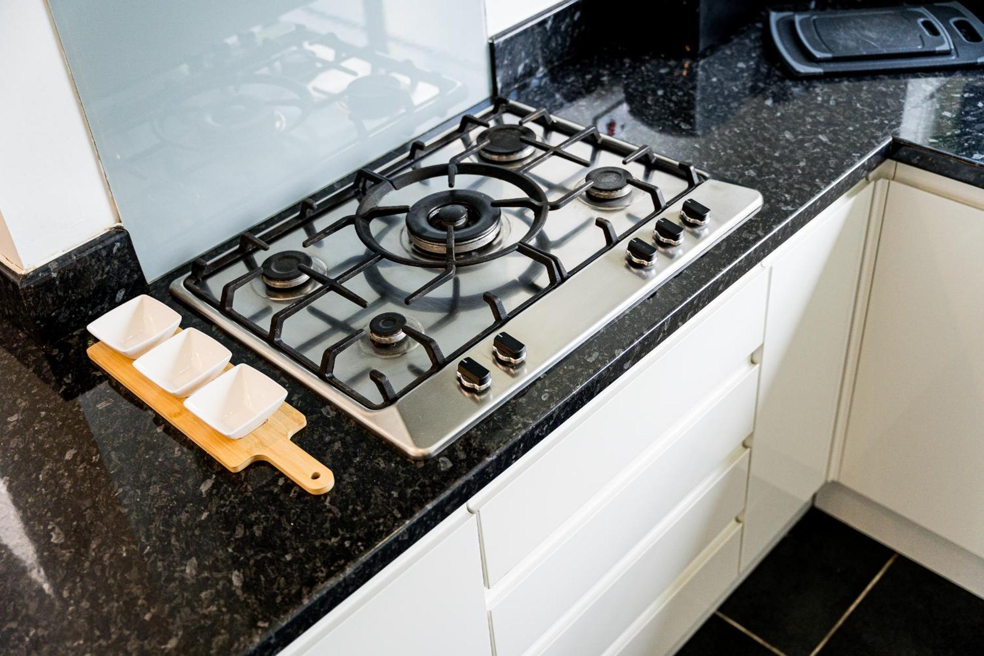 Brook Meadow House, 4 Bed House, Manchester Astley  Eksteriør bilde