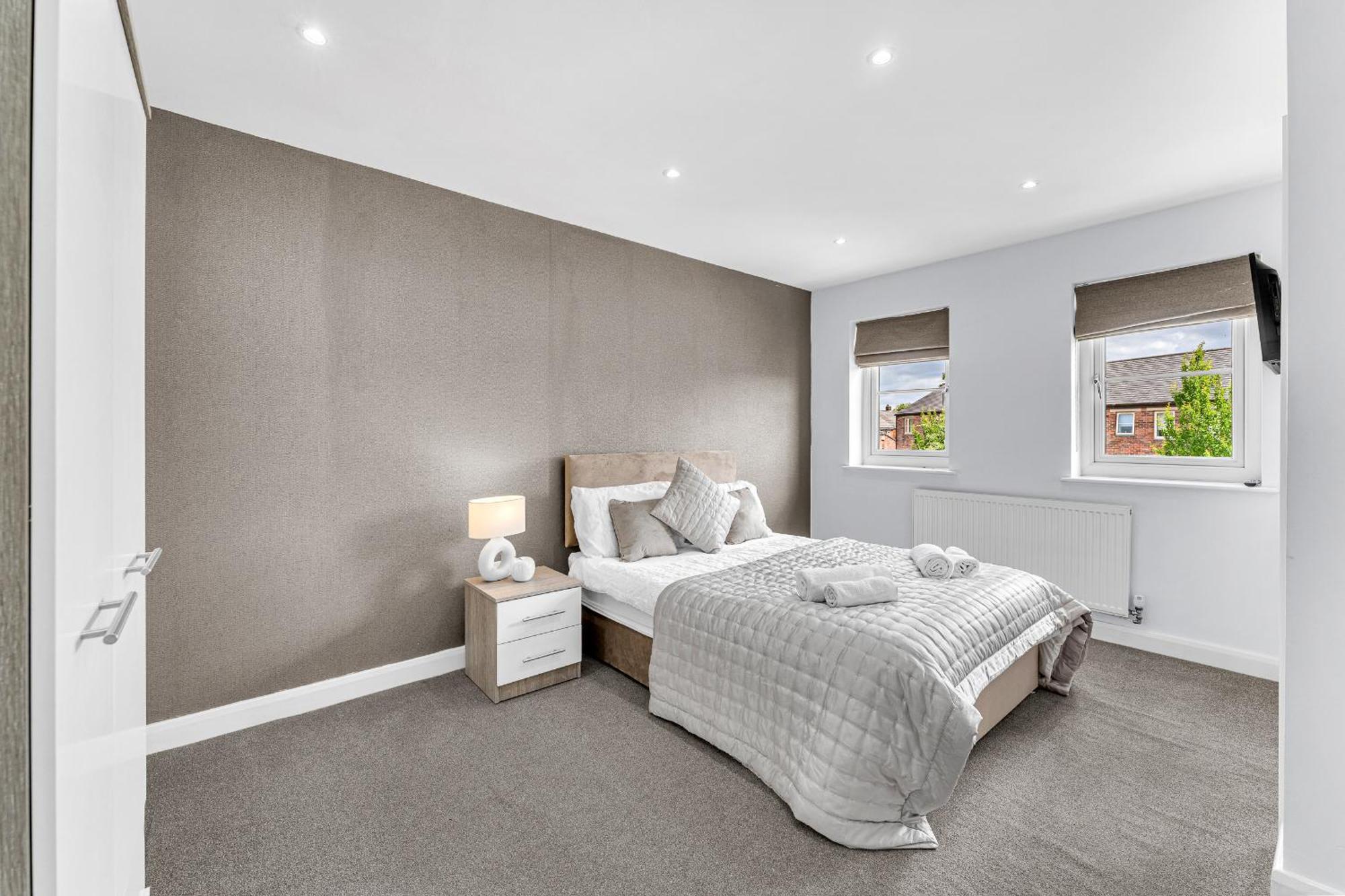 Brook Meadow House, 4 Bed House, Manchester Astley  Eksteriør bilde